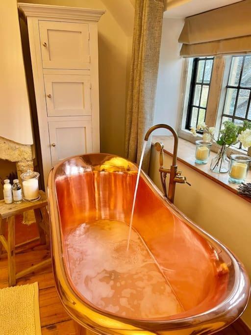 Fordview Cottage Is Full Of Cotwolds Charm Upper Slaughter Eksteriør bilde