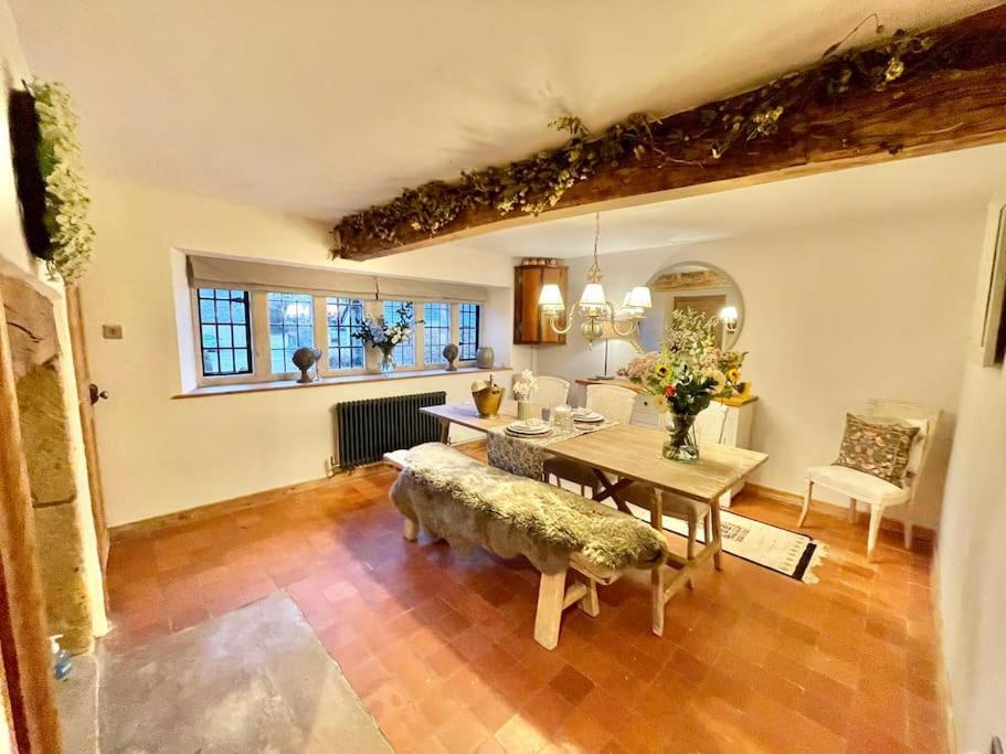 Fordview Cottage Is Full Of Cotwolds Charm Upper Slaughter Eksteriør bilde