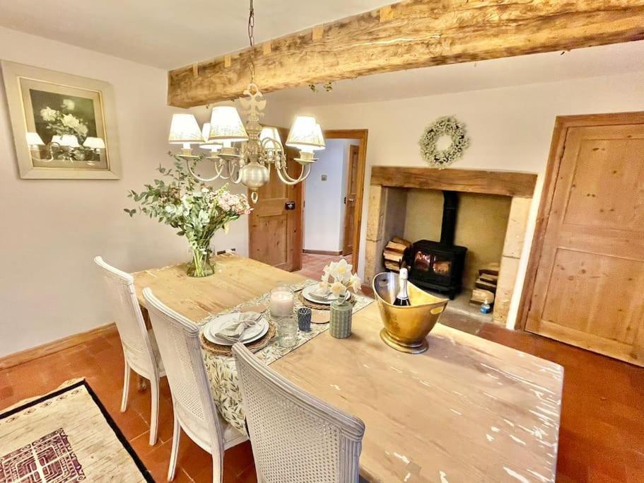 Fordview Cottage Is Full Of Cotwolds Charm Upper Slaughter Eksteriør bilde